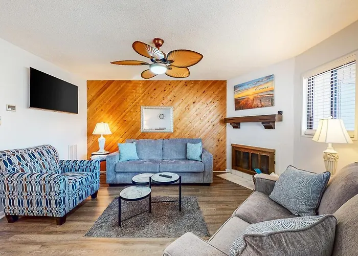Runaway Bay 76 Holiday home *